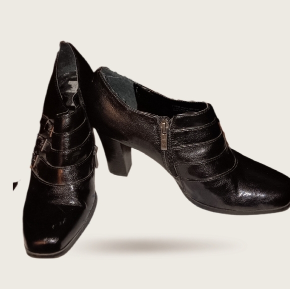 Black Triple Buckle Heels Franco Sarto Size 7.5 - Picture 2 of 3